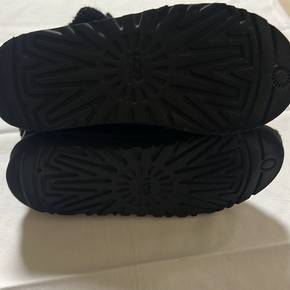 Australia Candy Knit Sweater Slip UUG Boots - Picture 4 of 5